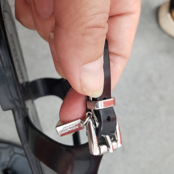 Coach Black Piccadilly Jelly Thong Sandals Size 9B - Picture 6 of 7